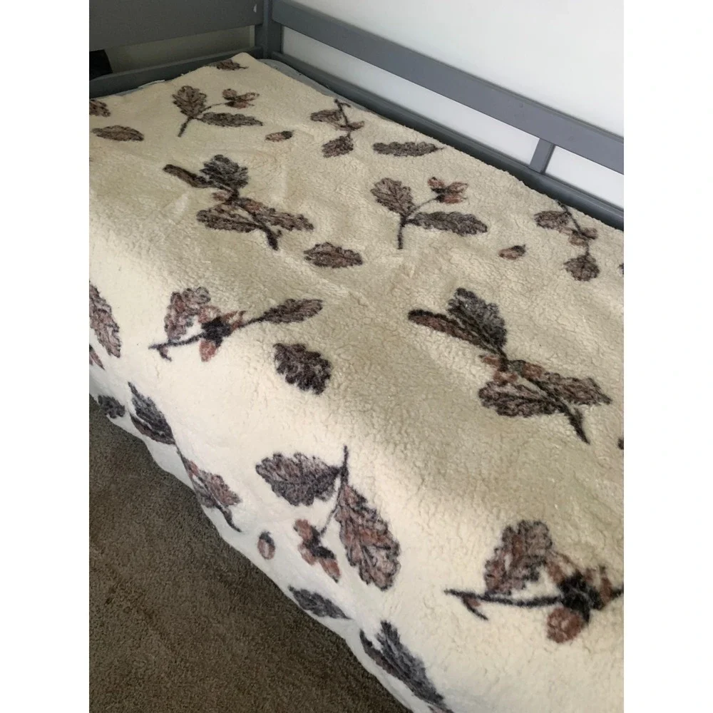 Vintage Oak Leaf Acorn woll reversible Blanket Cream Brown Cottagecore 48x72
